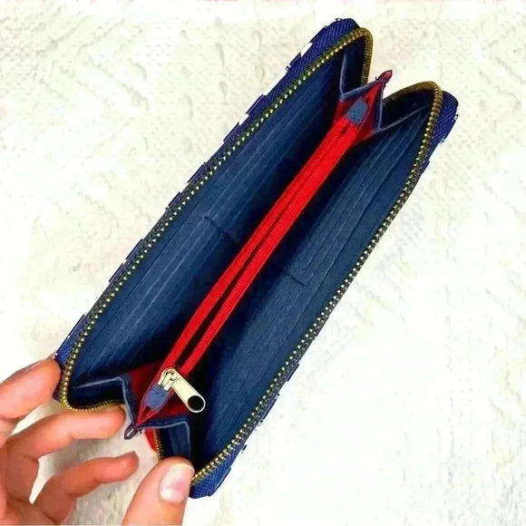 Bolton’s Wallet Purse | Blue and Red Diamond on White Design - Picture 2 of 3